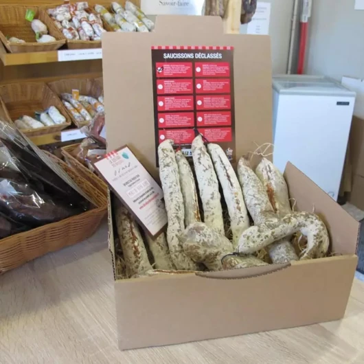 Panier de 2 kilos de saucissons déclassés